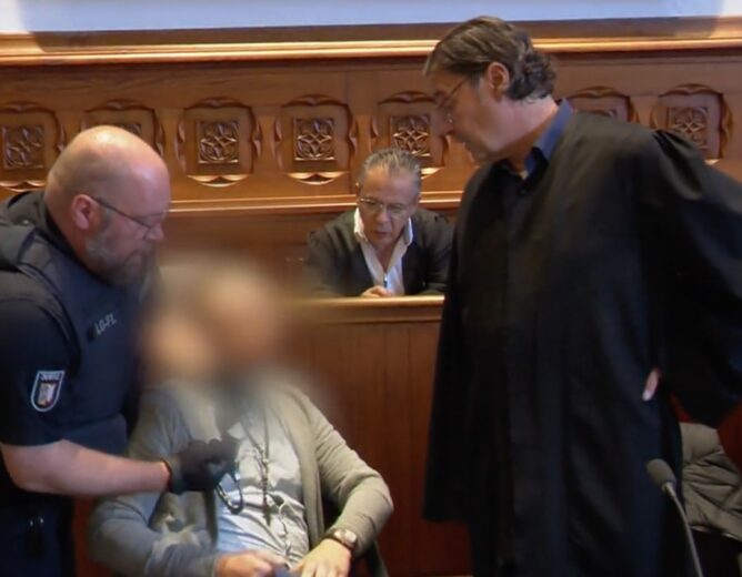 Prozessauftakt im St. PO-Fall – Vier Angeklagte wegen Raubes mit Todesfolge vor dem Landgericht Flensburg